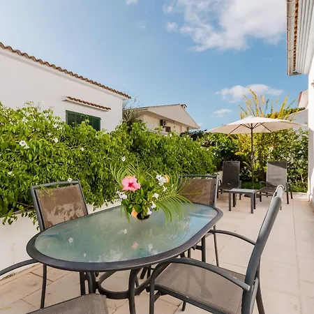 Coll Villa *